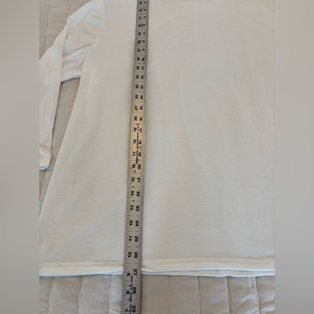 NEW Woman’s 2XL White Long 1/2 Sleeve Top very soft & comfortable - Picture 2 of 7